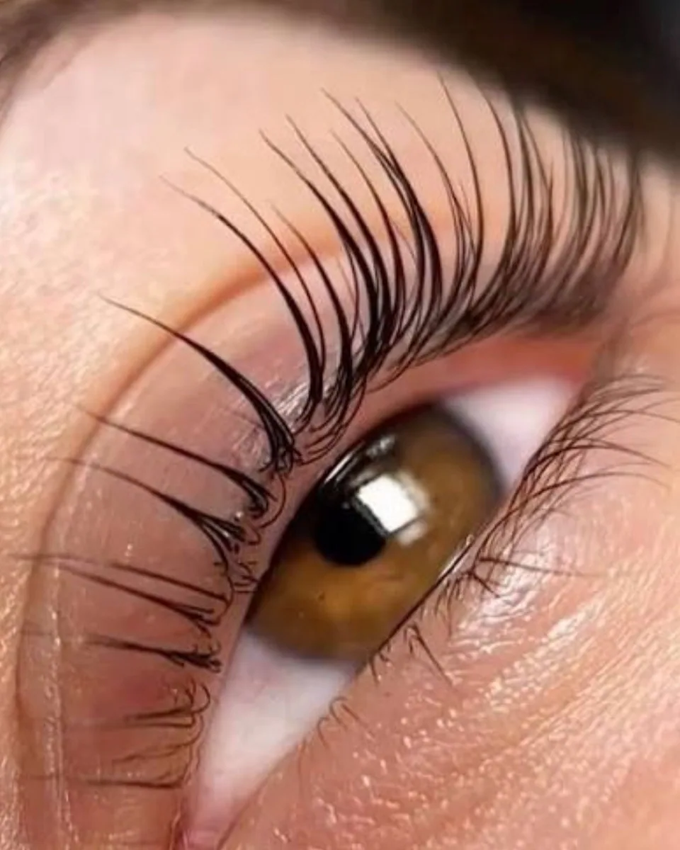 Close-up showing lifted natural lashes.